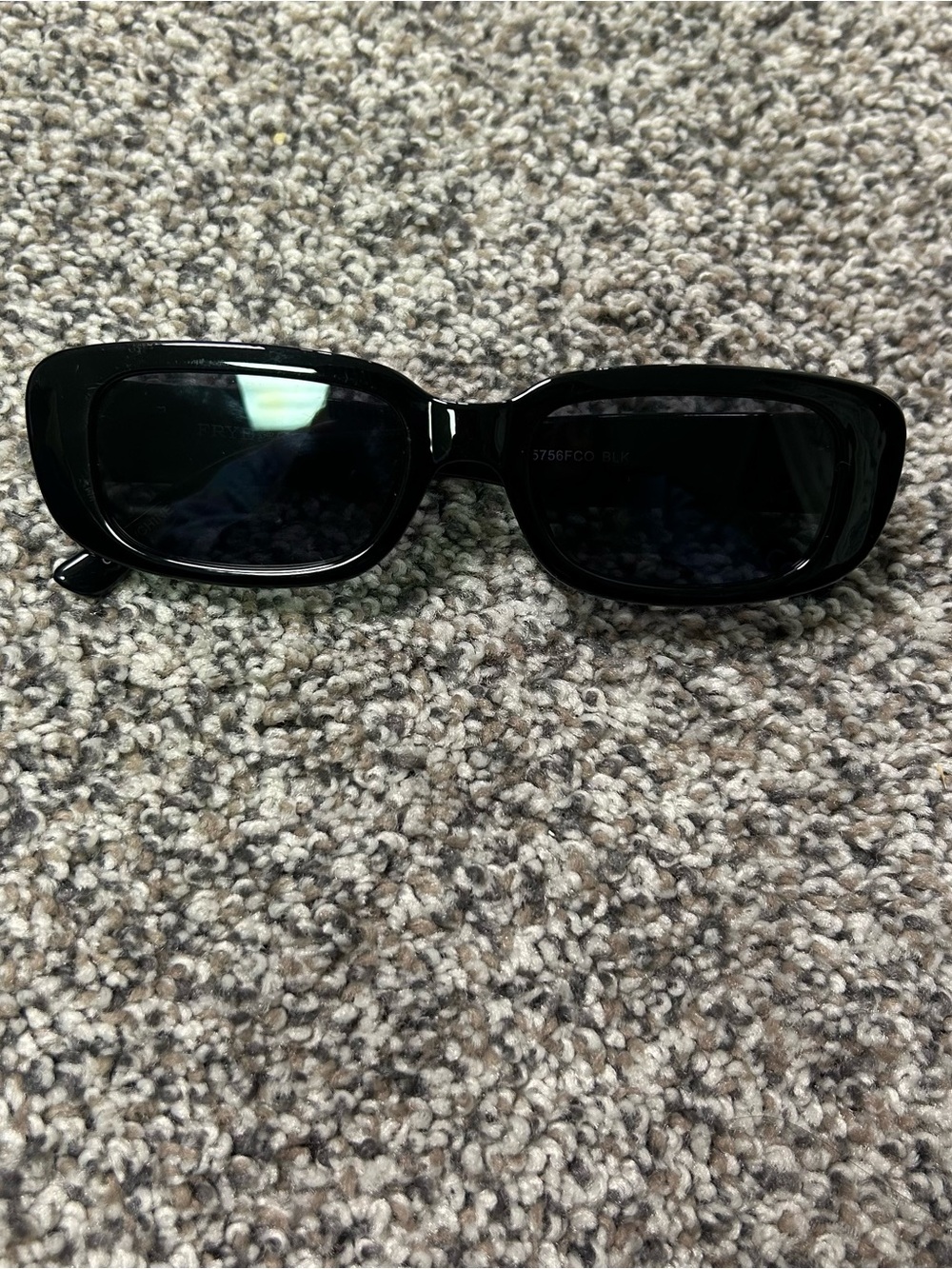 Frye & Co. Women's Chunky Black Plastic Rectangle Sunglasses